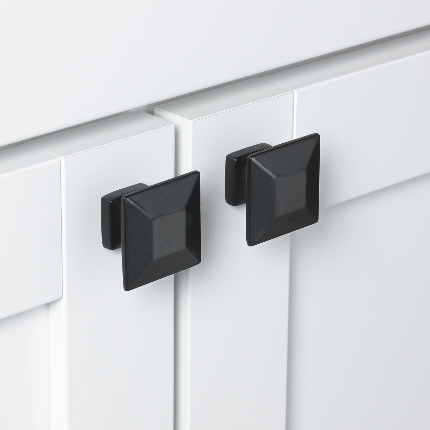 GlideRite 1.375-inch Matte Black Square Cabinet Knobs (Pack of 25) - Matte Black 3 GlideRite 1.375-inch Matte Black Square Cabinet Knobs (Pack of 25) - Matte Black
